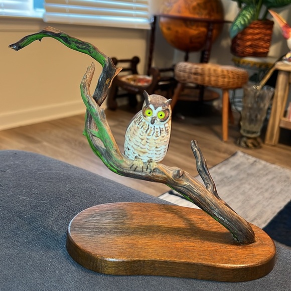 Vintage Other - Vintage folk art handcarved wooden owl on branch figurine